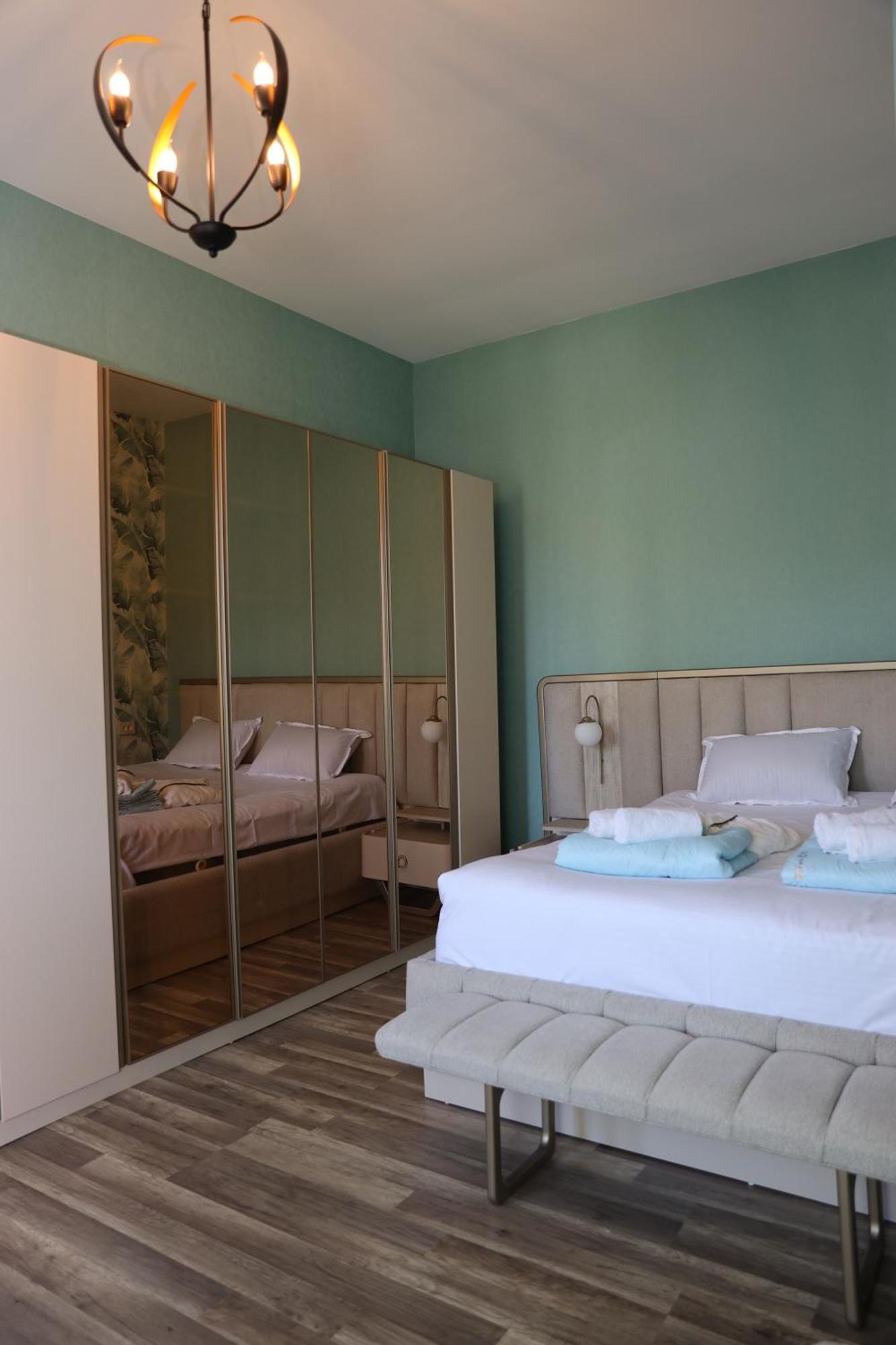 Feel House Hotel T'erjola Exterior photo